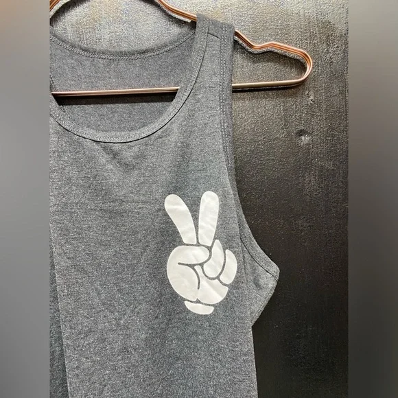 🖤 Mickey inspired tank top! - Picture 9 of 15